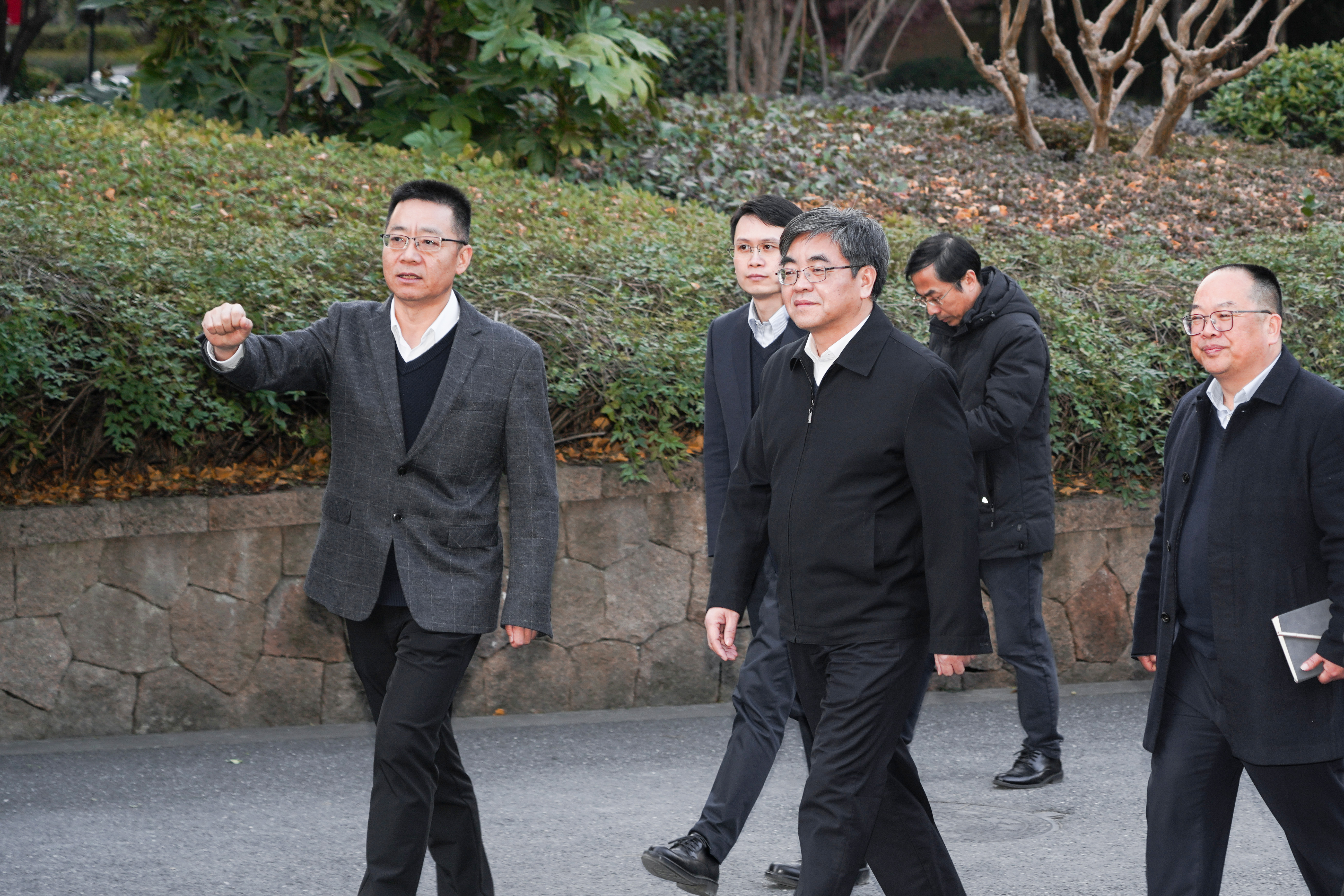 杭州市統(tǒng)計局黨組書記吳槐慶一行來西子電梯調(diào)研黨建聯(lián)建賦能產(chǎn)業(yè)園區(qū)高質(zhì)量發(fā)展工作